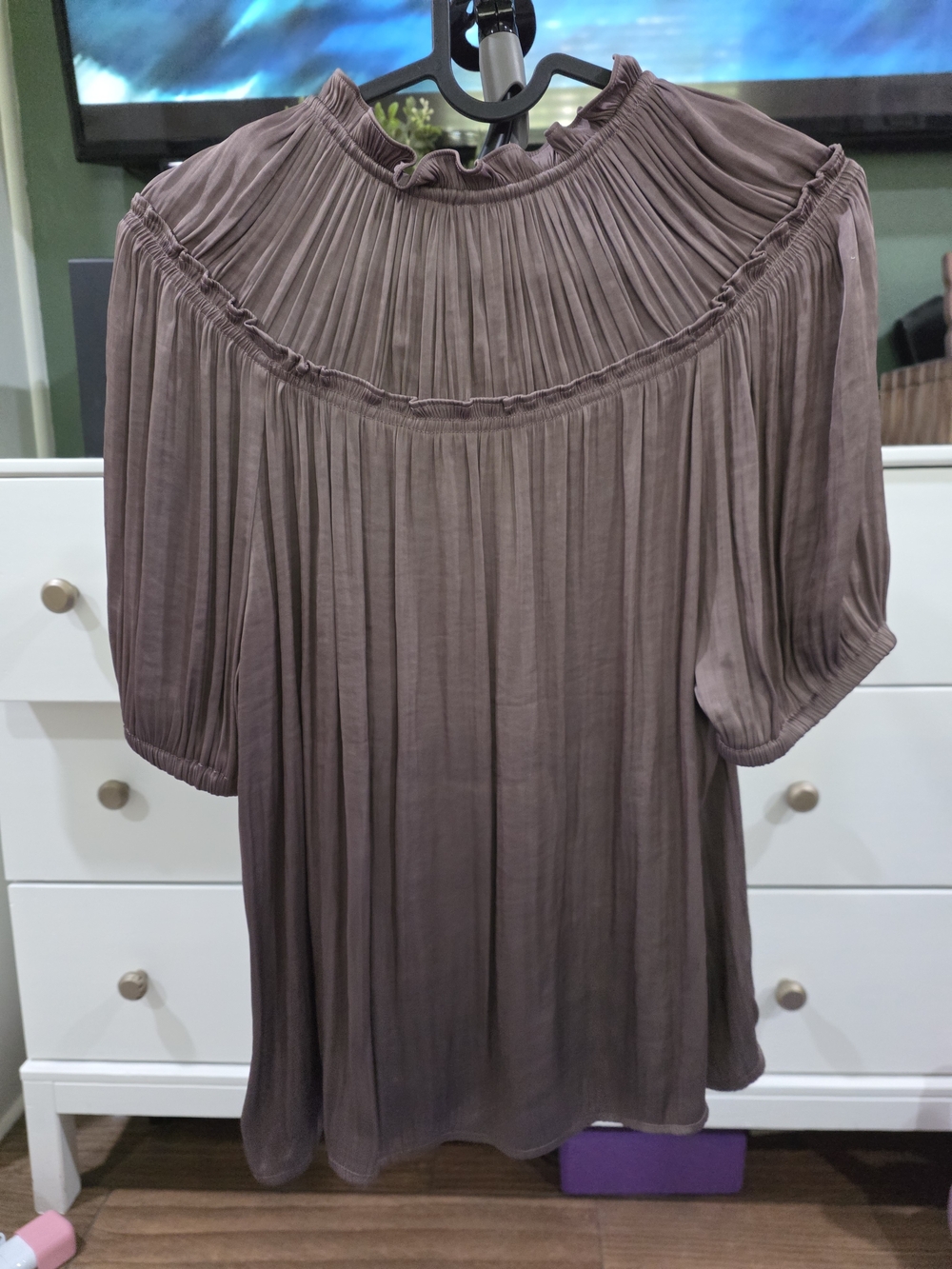 GAP Pleated Tie-Neck Blouse in Taupe - Picture 2 of 4